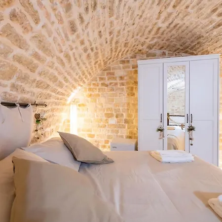 Appartamento Sea Front Historic House In The Heart Of Old Town, Inside Torrione Aragonese *