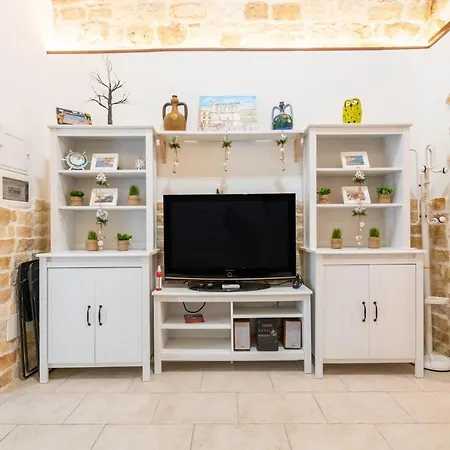 Sea Front Historic House In The Heart Of Old Town, Inside Torrione Aragonese