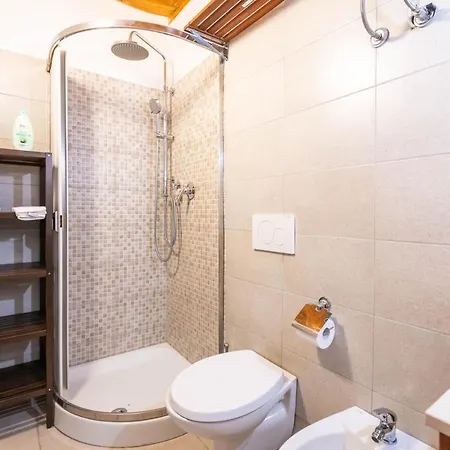 Apartment Sea Front Historic House In The Heart Of Old Town, Inside Torrione Aragonese *