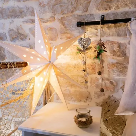 Sea Front Historic House In The Heart Of Old Town, Inside Torrione Aragonese *